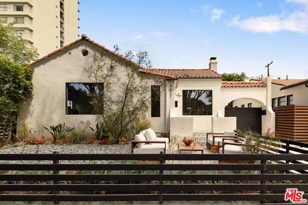 9031   Elevado St 4BR Sunset Strip La