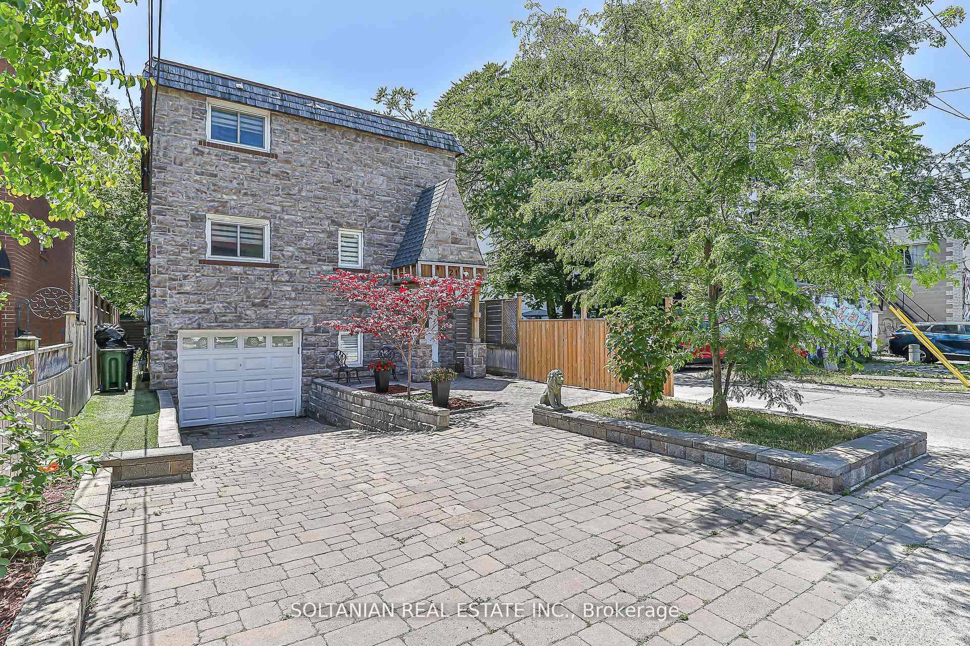 Welcome to 21 pretoria Ave,, A beautifully renovated detached home in Playter Estates, one of the most sought after neighbourhoods within the highly regarded Jackman School District.