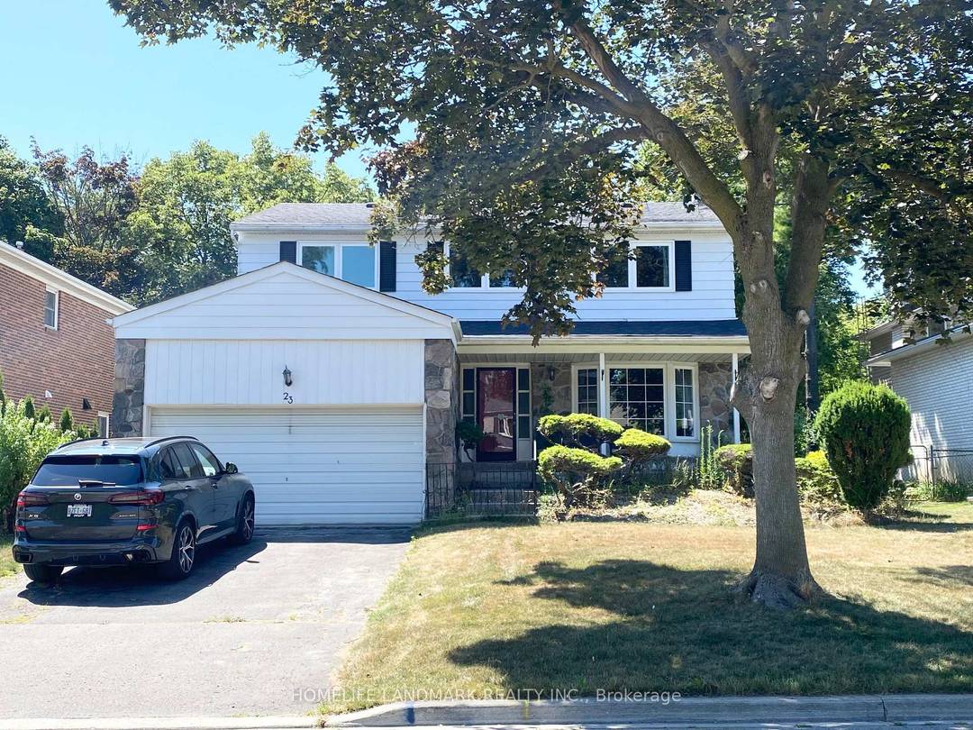 Exquisite Opportunity To Live In A Bright 5 Bedroom Lovely House In The Heart Of Thornhill, Premium Lot Back To Golf Course, Enjoy The Beautiful Gold Course View Everyday, Surrounded ...