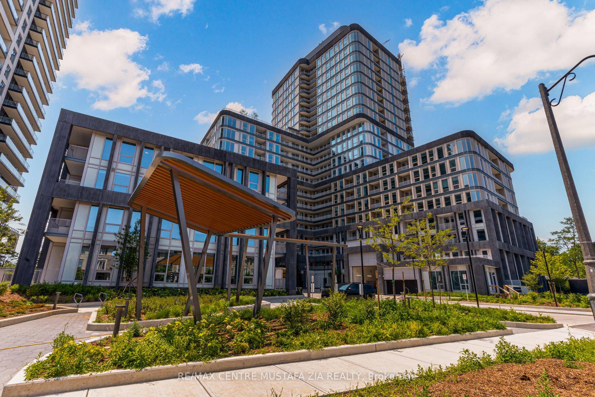 Welcome to Greenwich Condos !
