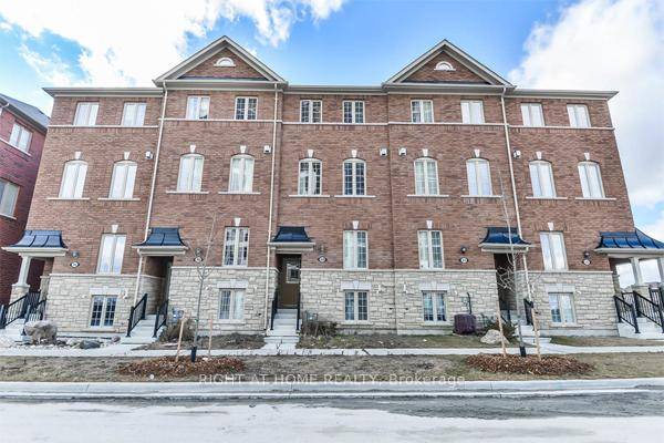 Absolutely Stunning Beautiful Freehold Townhome 1860 Sqft As Per Builder's Plan.