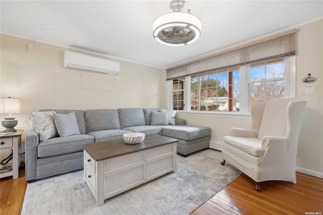 A charming 3 bedroom, 1 bathroom furnished bungalow nestled in beautiful Greenport.