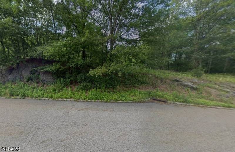 Exceptional opportunity to build your dream home on 25 acres in a prestigious neighborhood surrounded by luxury residences exceeding 1M.