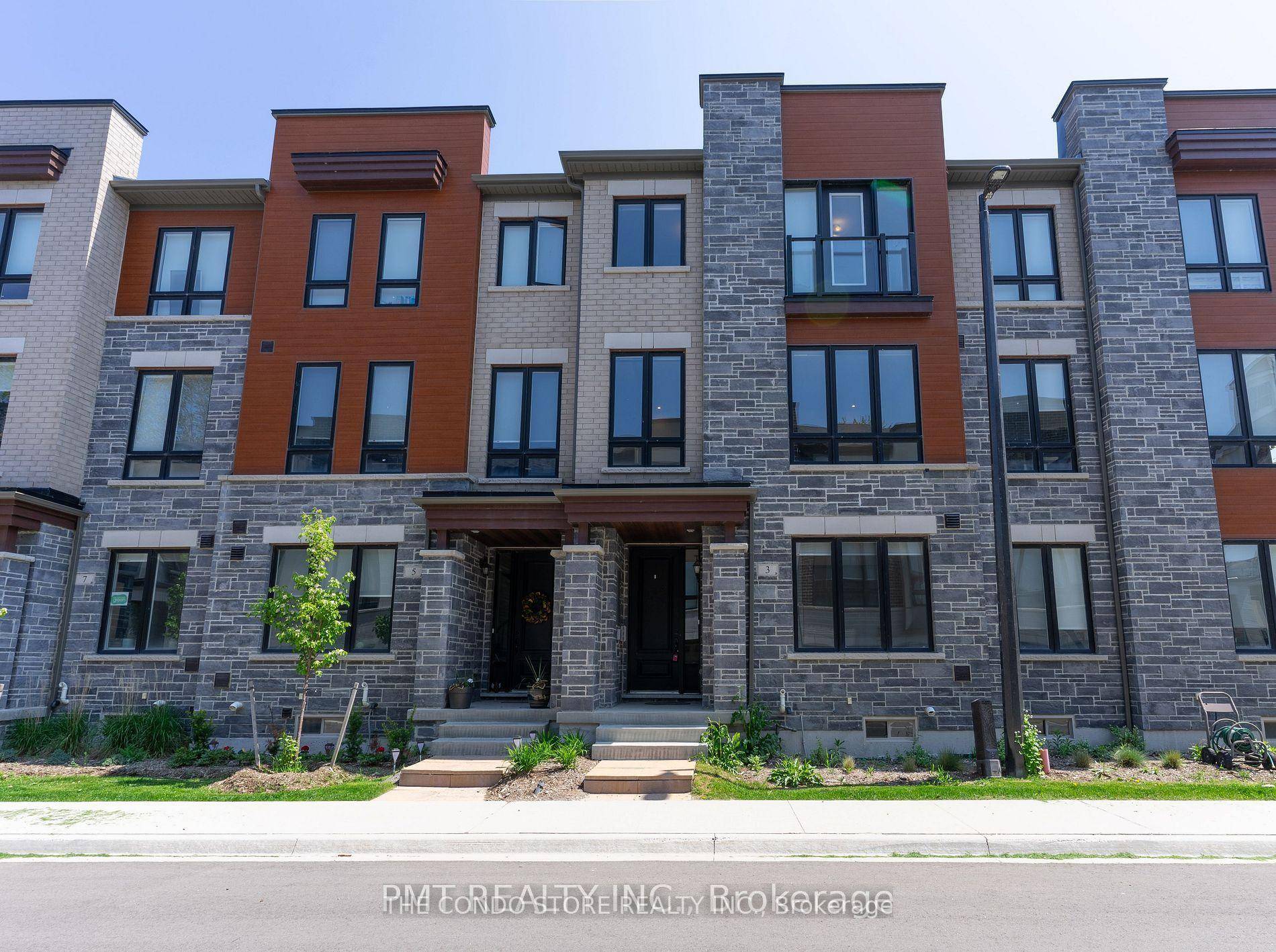 Live By The Lake In The Wonderful Complex Of Whitbys Luxurious Waterside Villas.