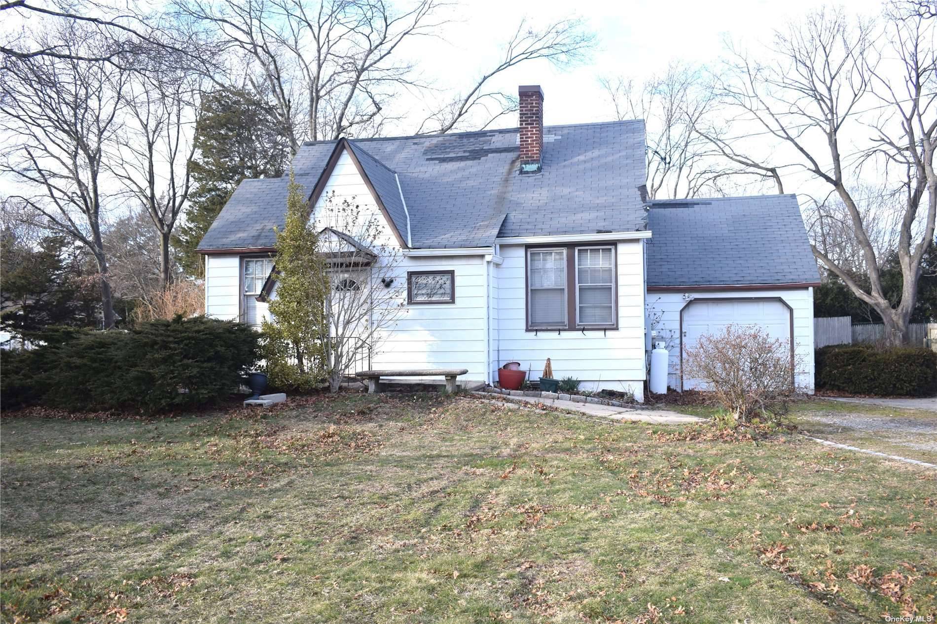 17 Grange Street, Huntington, NY, 11743 Nest Seekers Nest Seekers