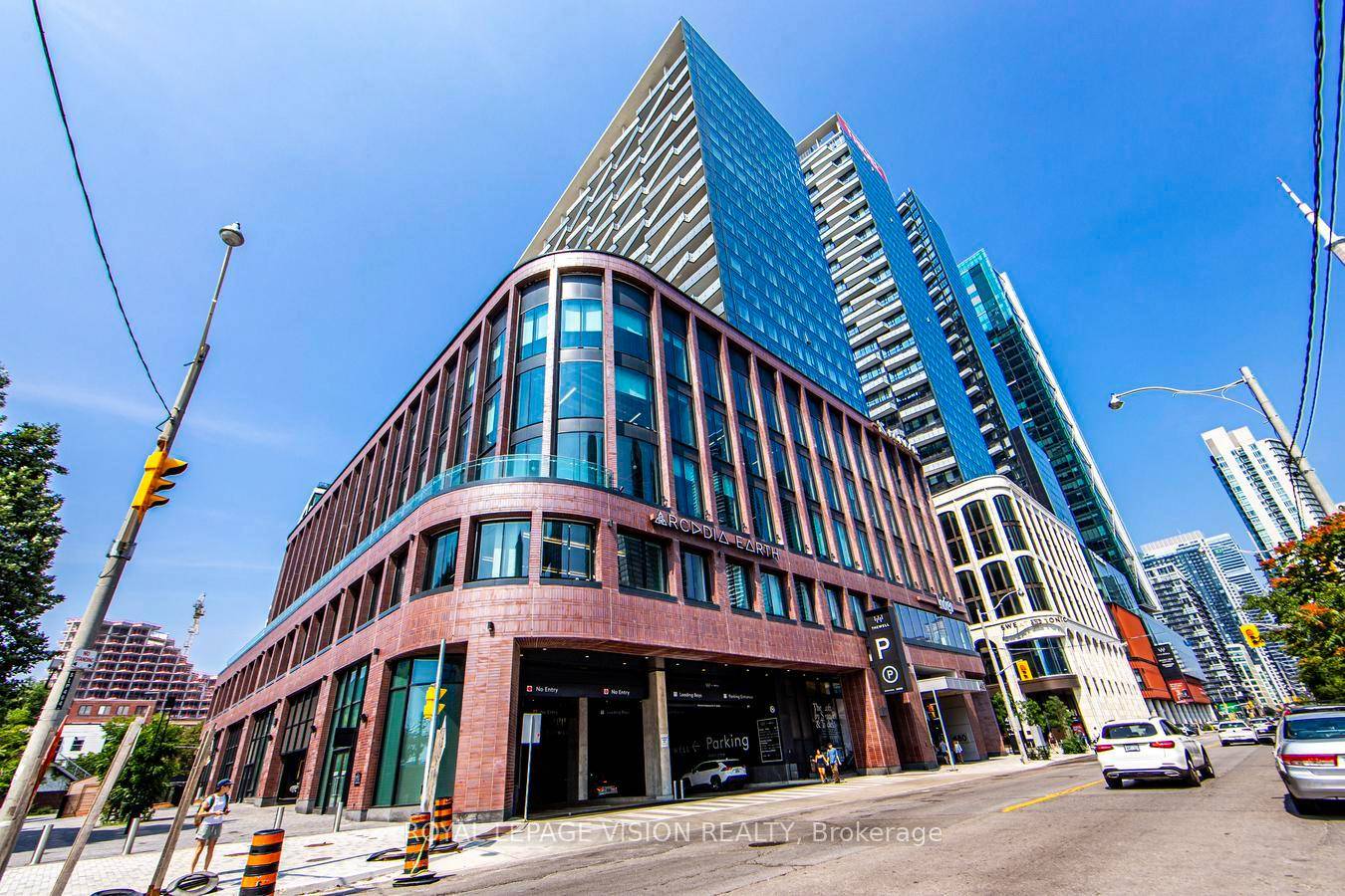 Luxury 1 Bedroom Condo at The Well by Tridel !