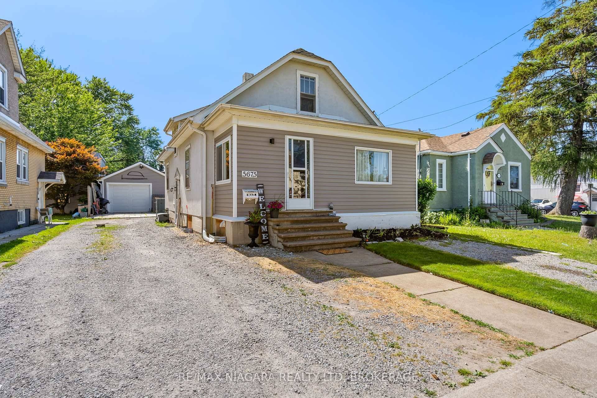 Welcome to 5675 Temperance Avenue, located in a quiet and convenient pocket of Niagara Falls with easy highway access and close proximity to the Falls themselves.