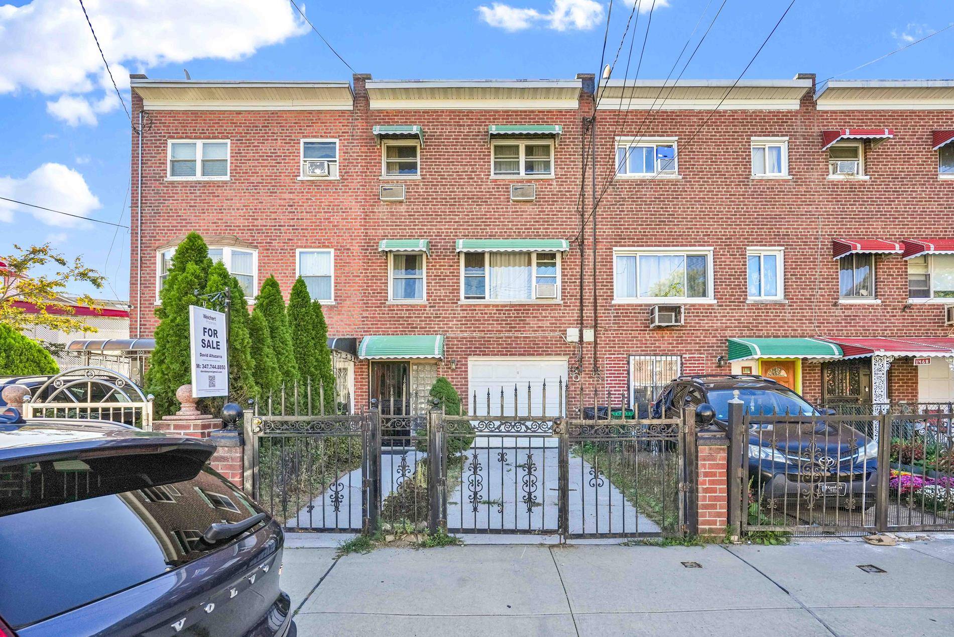 Welcome to this charming and well maintained single family brick home located in the heart of the Williamsbridge section of the Bronx.