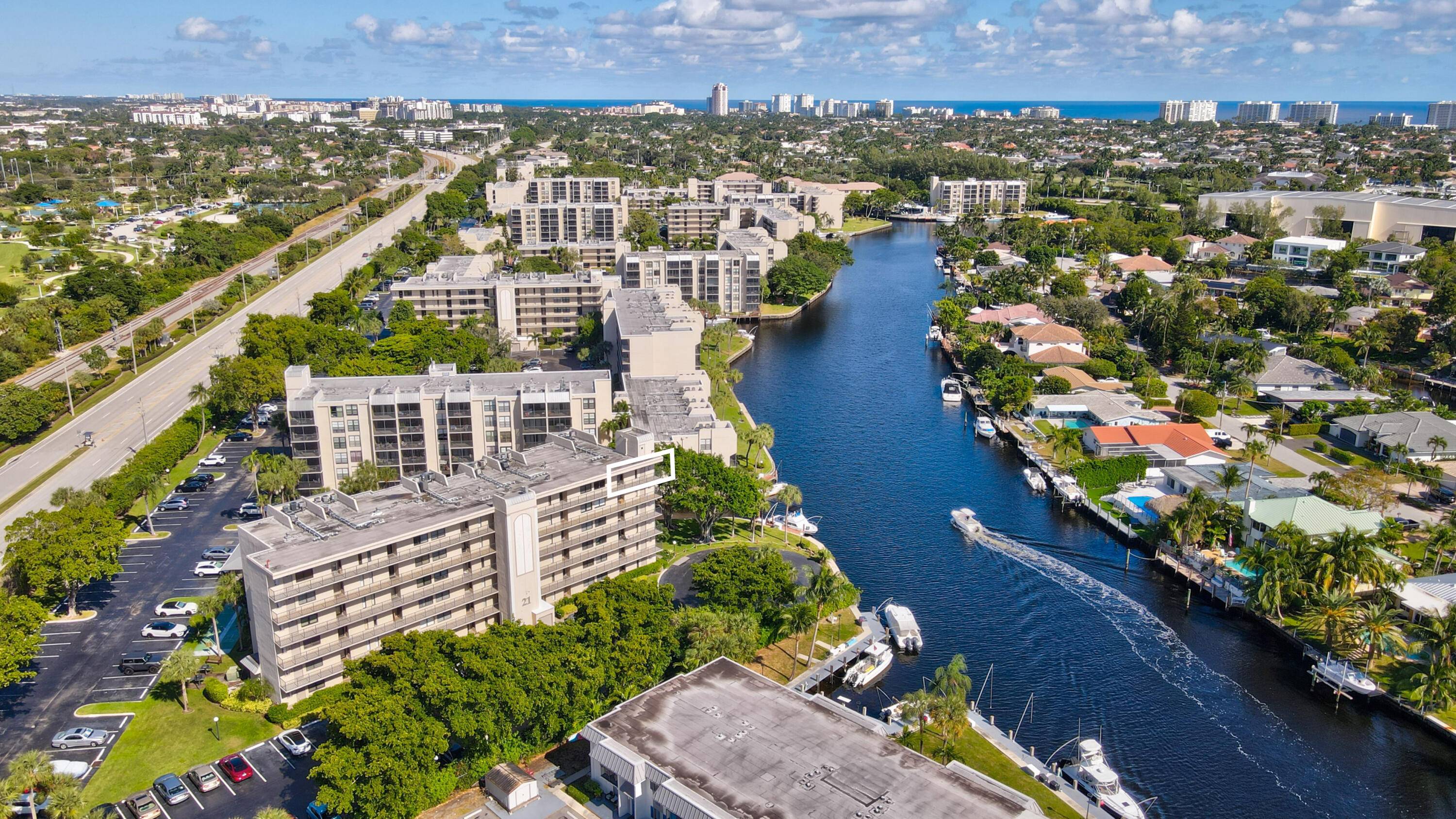 Tropical Living in Boca Bayou !