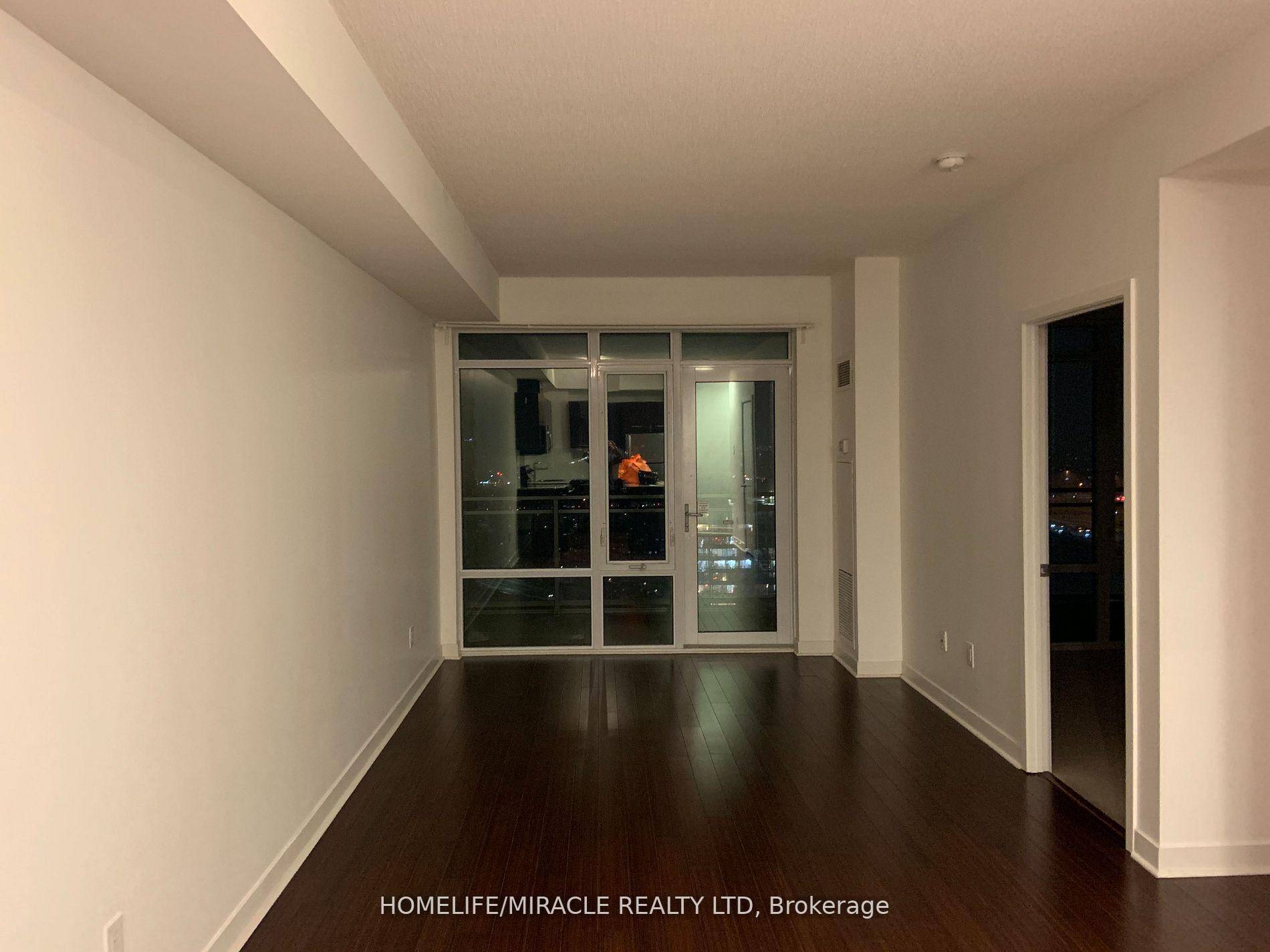 Spacious suite in a Great Location !