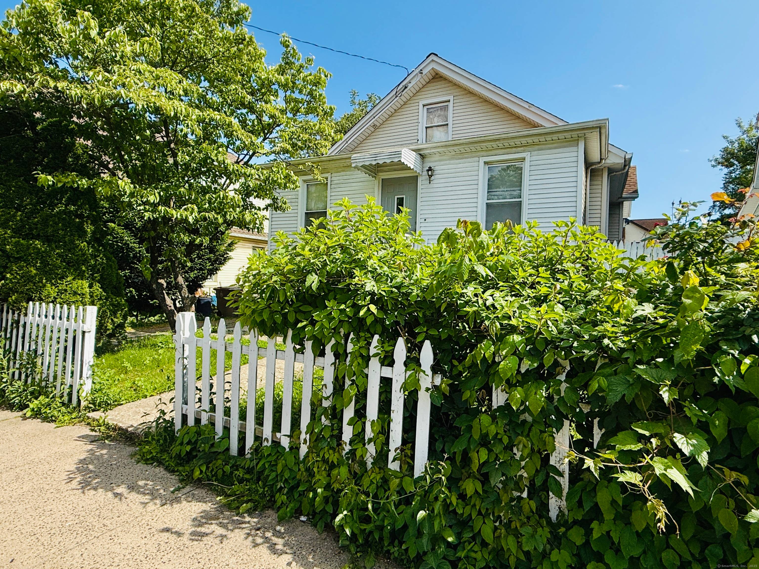 Great opportunity for investor or first time homebuyer near Cummings Beach.