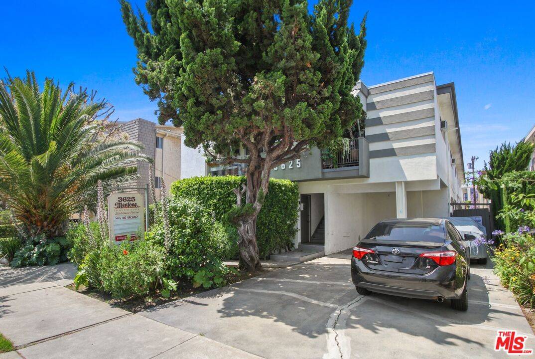 3625   Mentone Ave 12BR La