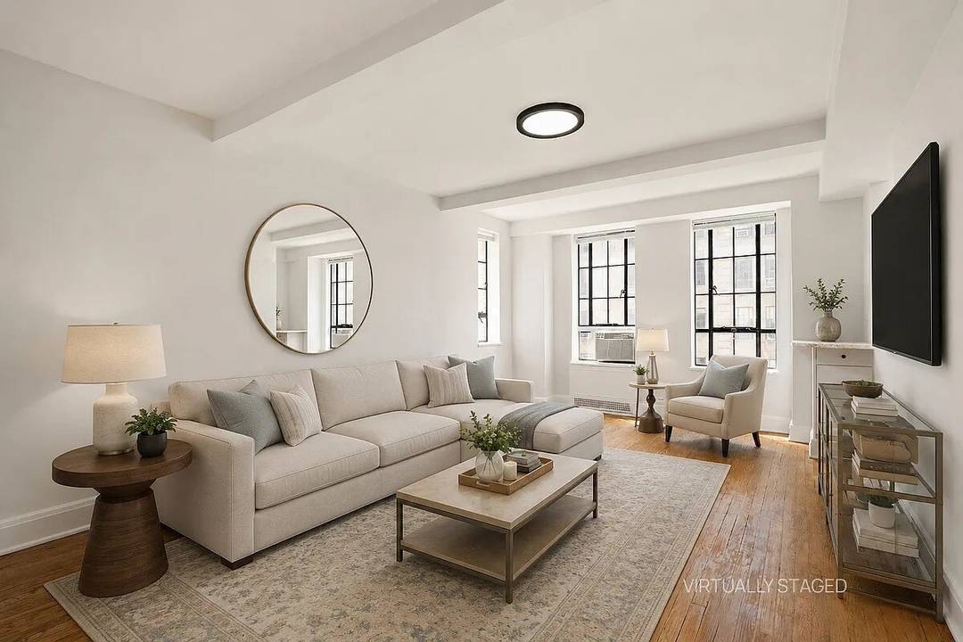 Enjoy magical open garden views of the building's beautifully maintained English gardens from this sun filled, south and east facing studio at The Parc Vendome one of Midtown West's most ...