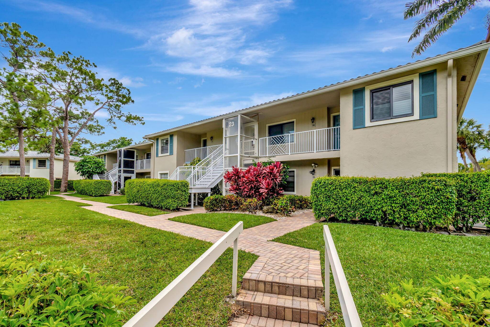 Welcome to this FRESHLY PAINTED spacious first floor retreat at Hunters Run Country Club.