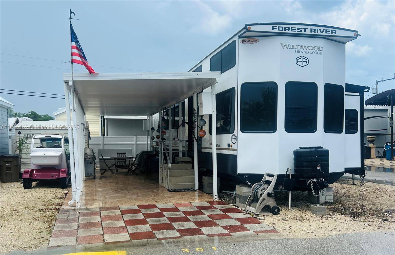 Brand new 2025 Forest River RV in OVERSIZED Corner Lot 45 x 50 Deep, w 43 Dock 15k Lb Boat Lift.