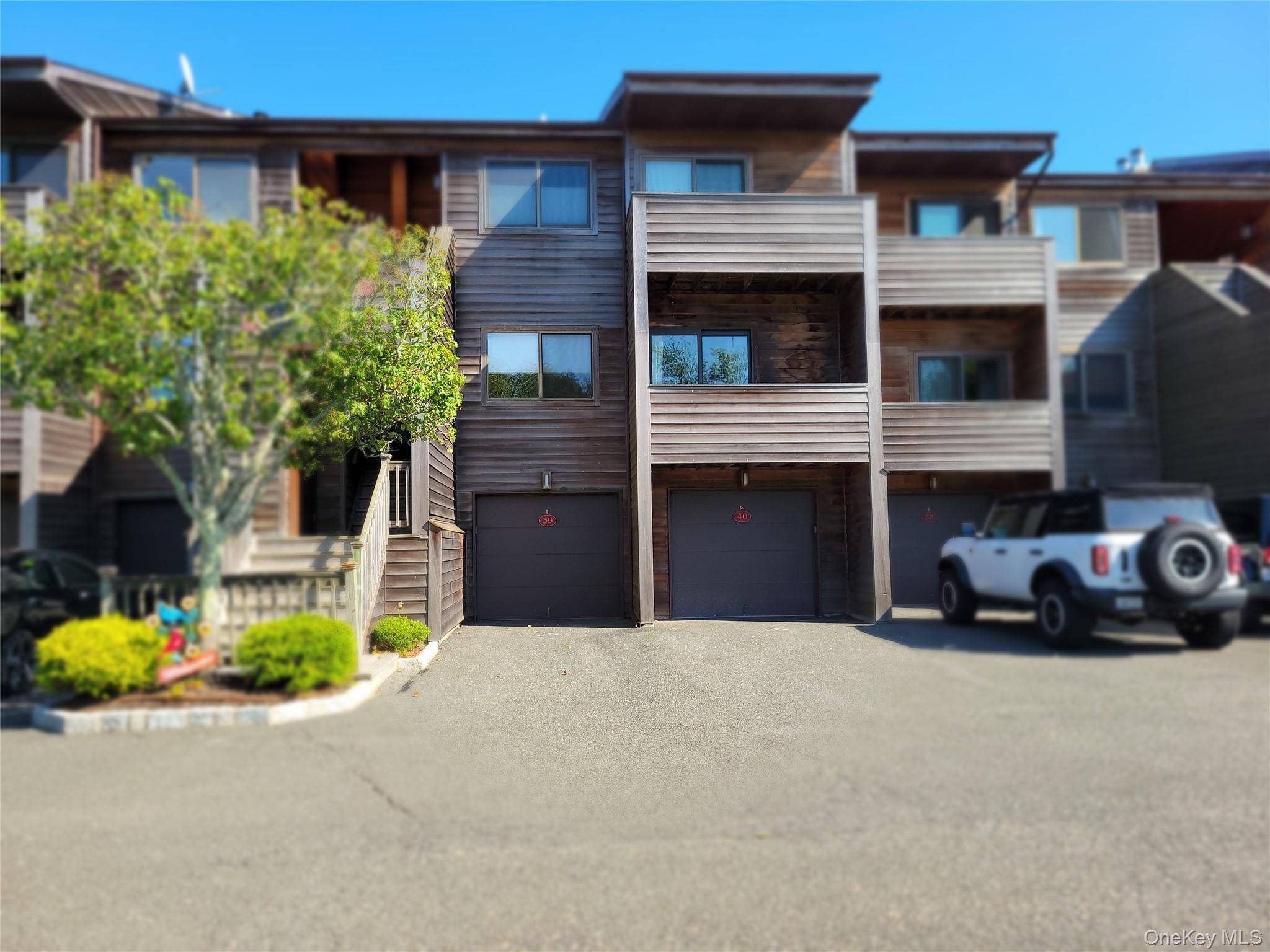 WATERFRONT PROPERTY Located on Harts Cove.