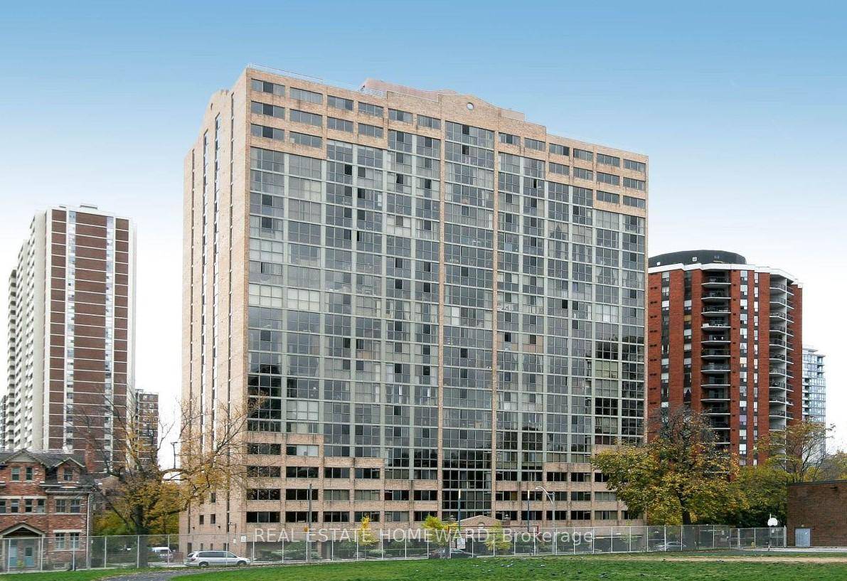 Welcome to the L'Esprit executive style condominiums on Maitland.