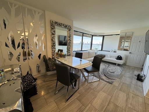 2 2 Renovated, Full EAST River View, Sunny, Windows in all room.