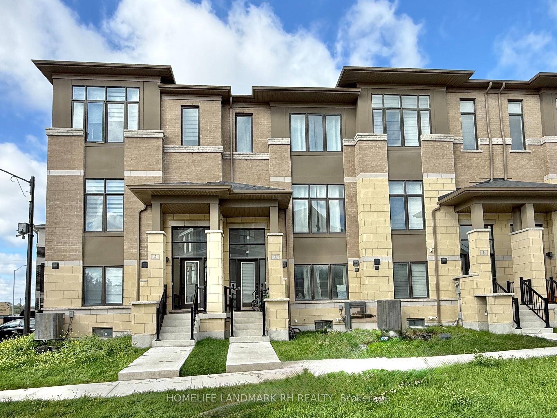 1 year New Modern Freehold 4 Bdrm Townhome In High Demand Richmond Hill Location.