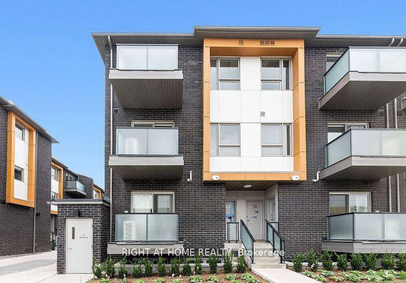 Beautiful 2 Year New Mattamy Built Condo Townhouse 997 Sq.