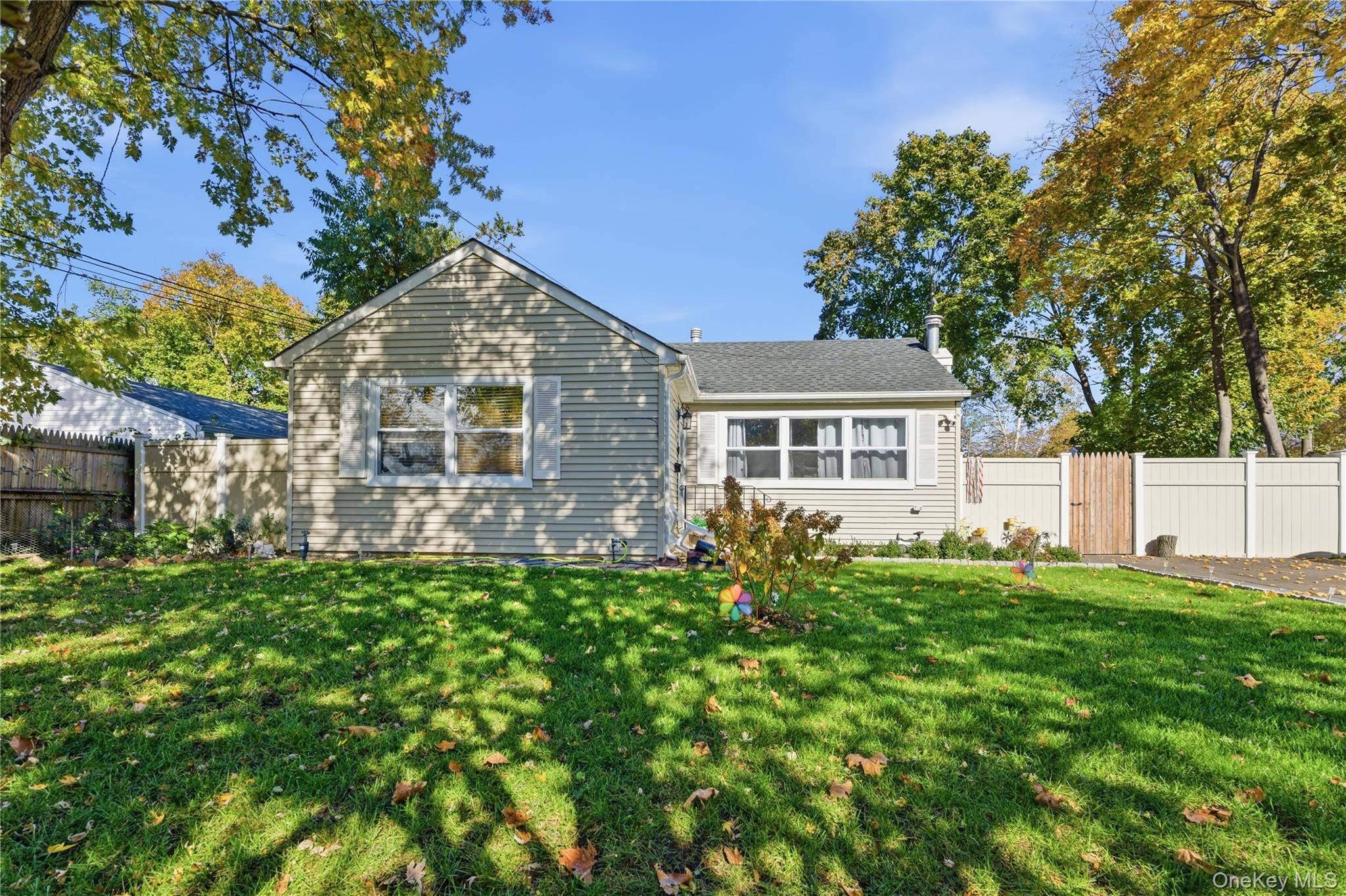 Welcome to 47 Poplar Street, a beautifully maintained home located in the heart of Central Islip !