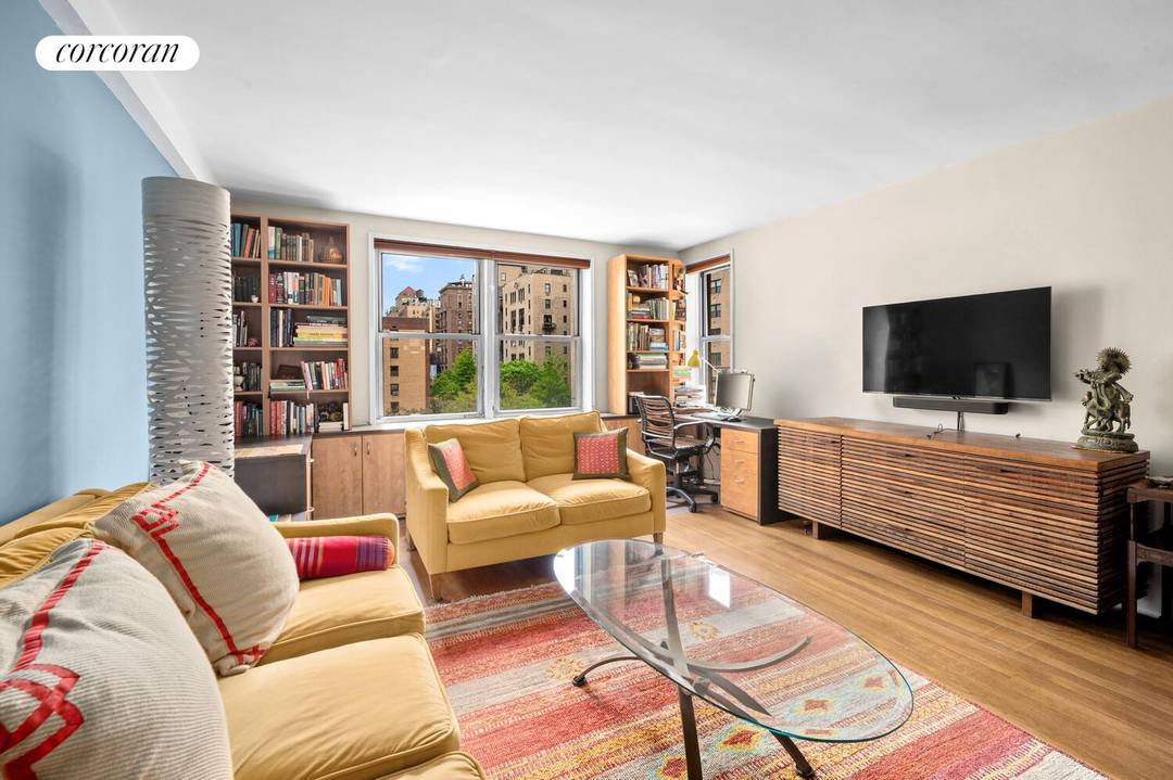 Apartment 438 is a beautiful western facing one bedroom.