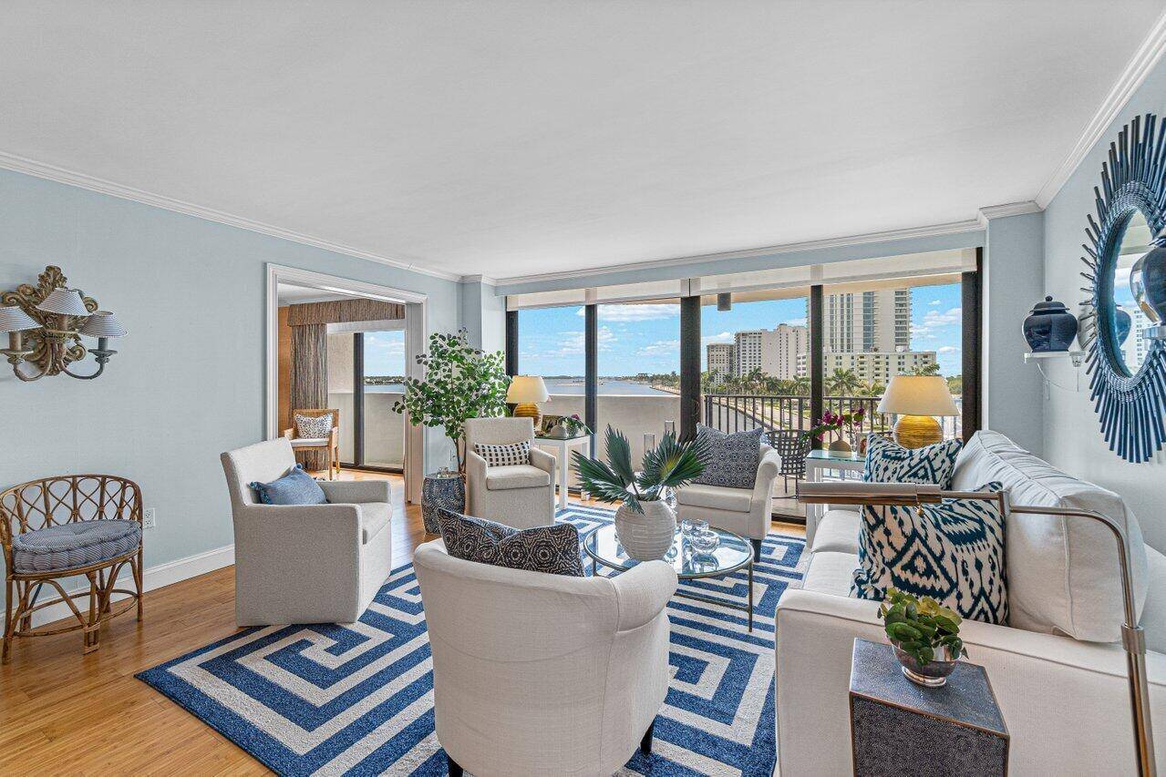 This well maintained 2 bedroom 2 bath condo is beautifully furnished.