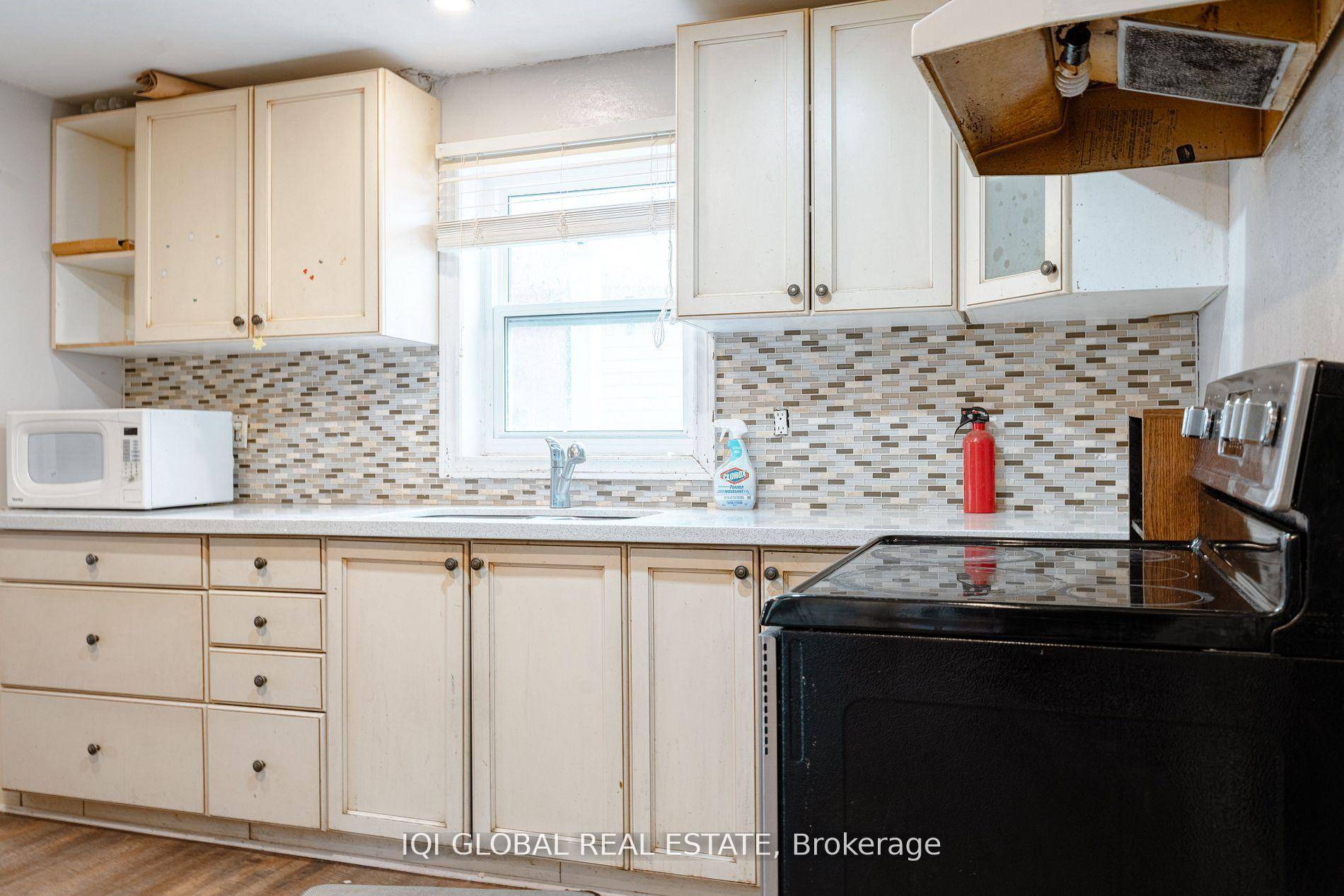 Welcome to 840 Duke St in the Preston Area of Cambridge.
