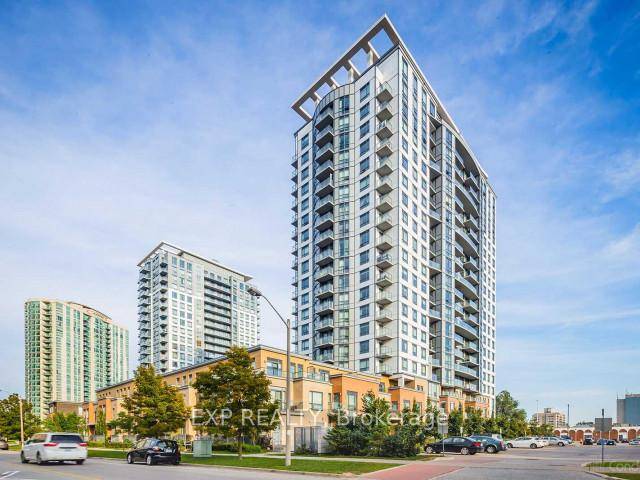 Luxury Joy Condo, Spacious 1 1 Bedroom With Balcony, 9 Feet Ceiling, Open Concept Layout.