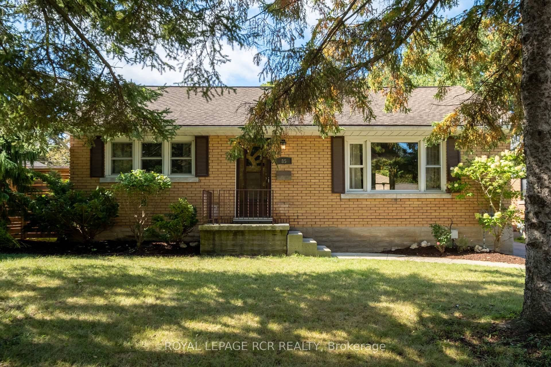 Presenting 85 Ellis Crescent South, a sweet Waterloo home that offers the perfect blend of cozy living and incredible flexibility.