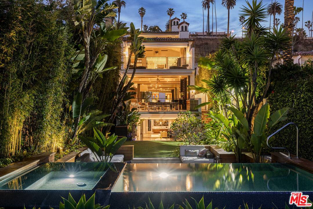 966 Palisades Beach Rd 6BR Santa Monica La