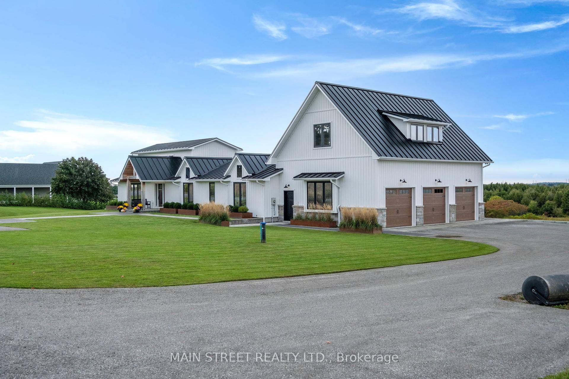 Extraordinary country estate !