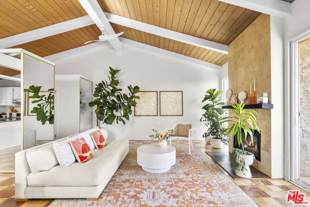 28366 Rey De Copas Ln 2BR Malibu La