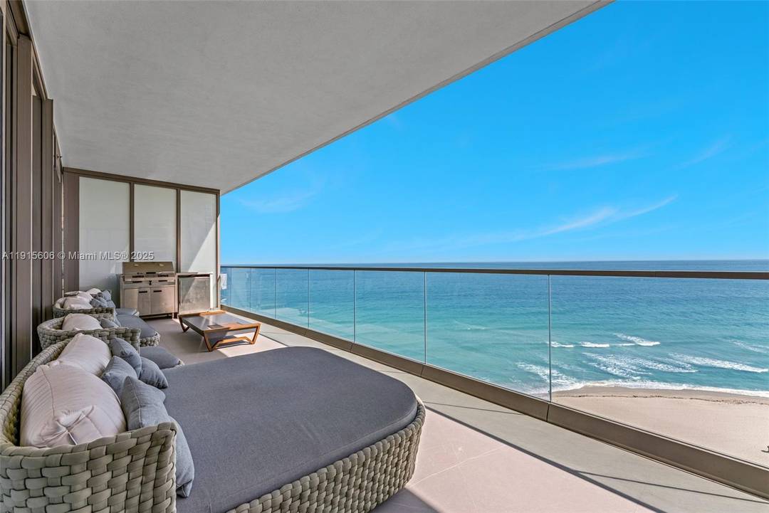 WOW ! ! FULLY DECORATED WITH EXQUISITE DESIGN amp ; LUXURY EVERYWHERE !