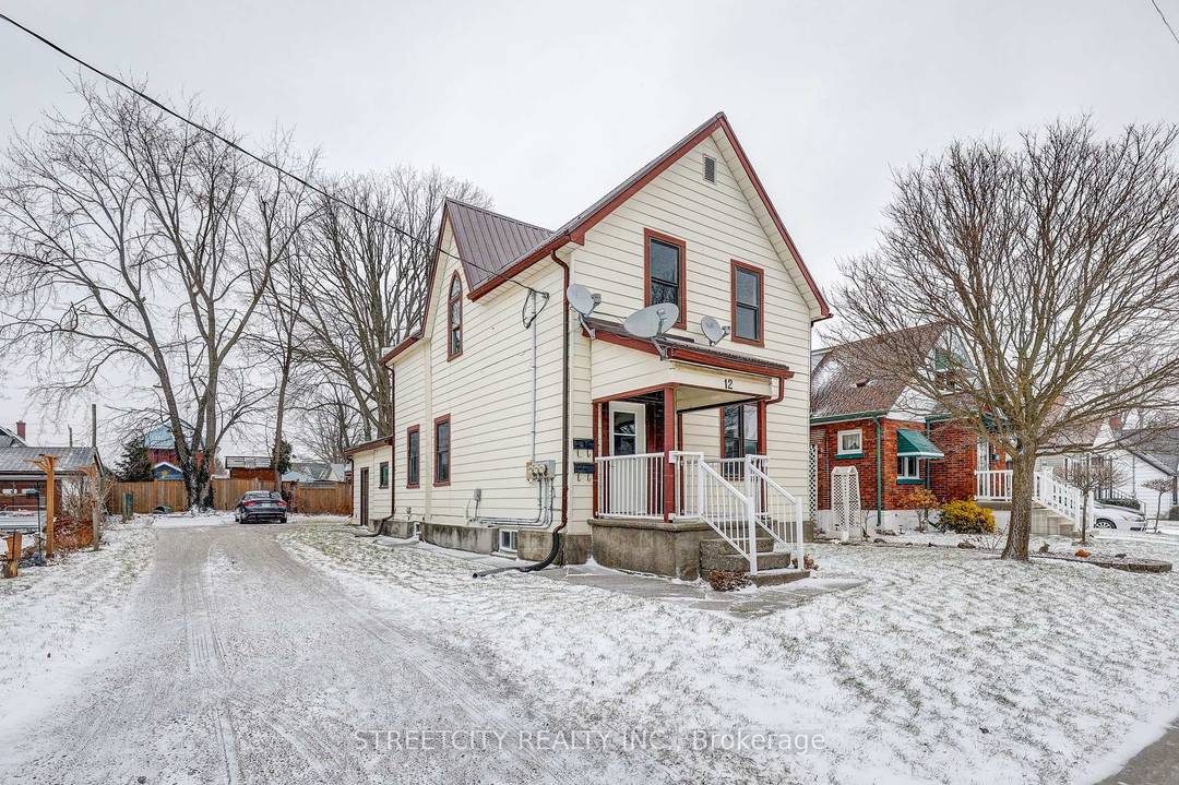 Are you looking for a recently renovated, turn key duplex with strong income potential ?