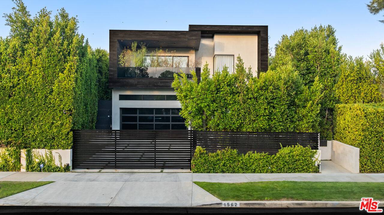 1562 Ensley Ave 5BR Westwood La