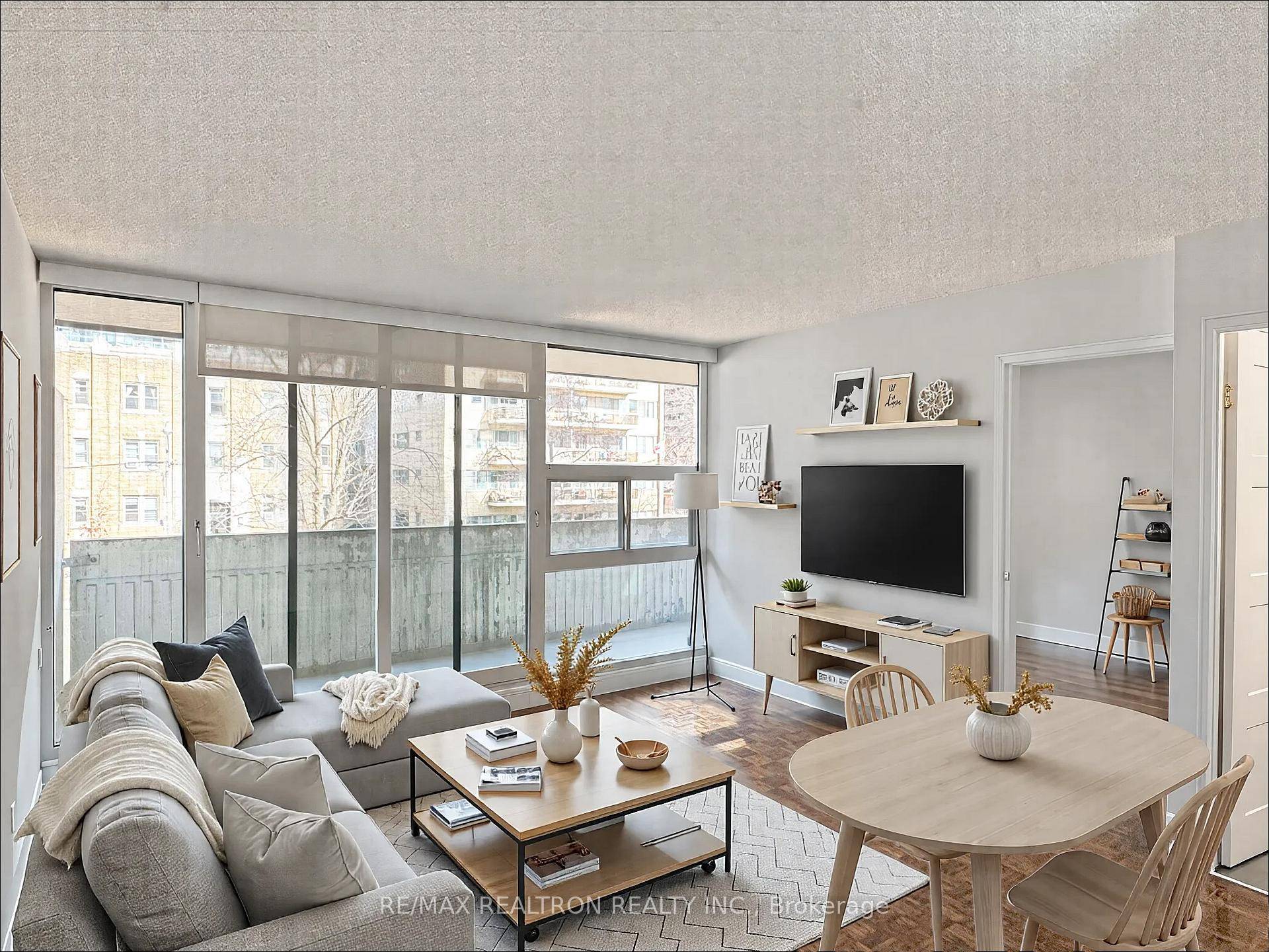 One month free rent on a 12 month lease OR two 2 free months on a 24 month lease with no rent increase for 2nd year, contact LA for details ...