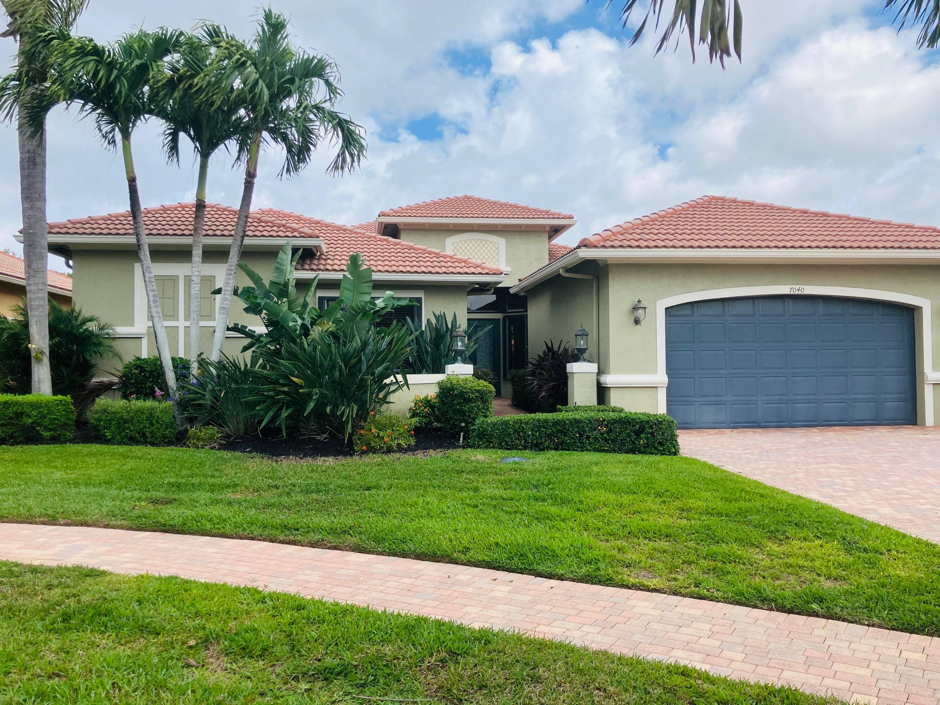 Under Contract but accepting Back up offers until 7 16This stunning 55, 3 bedroom, 1 den 2.