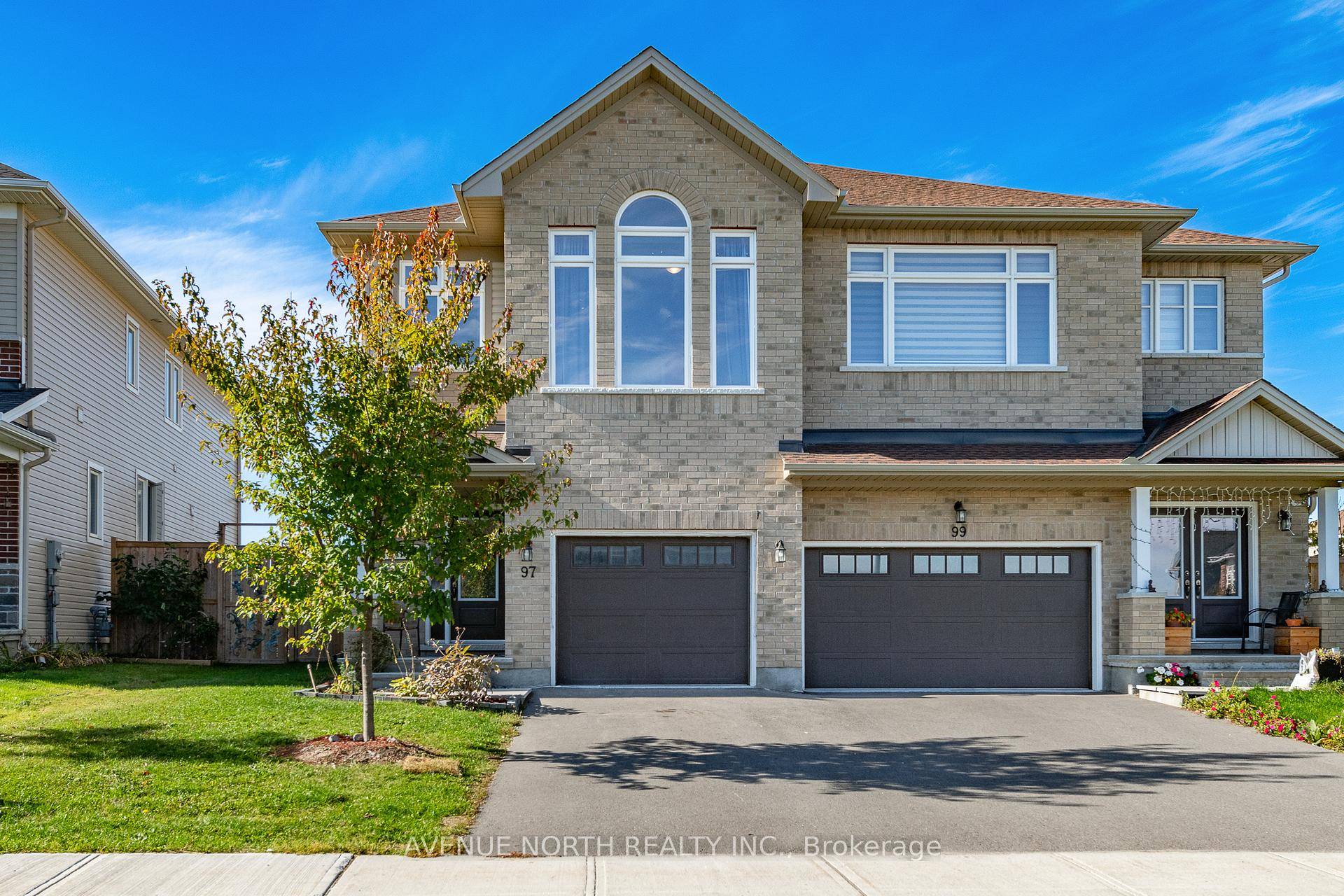 Pristine 3 Bed 3 bath with Loft Semi Detached In Carleton Place just minutes from Kanata and Stittsville and Close to Walmart, Independence Store and Mississippi RiverWalk Trail.