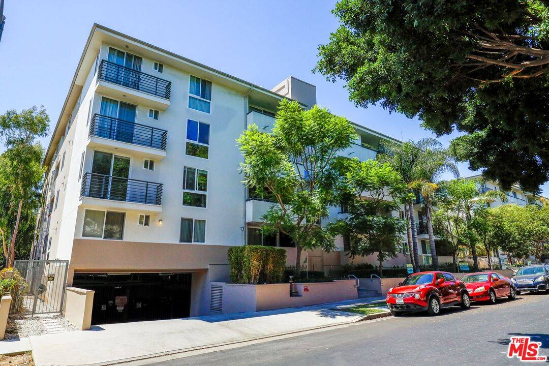 833 Edinburgh 3.0 Hollywood Hills East LA
