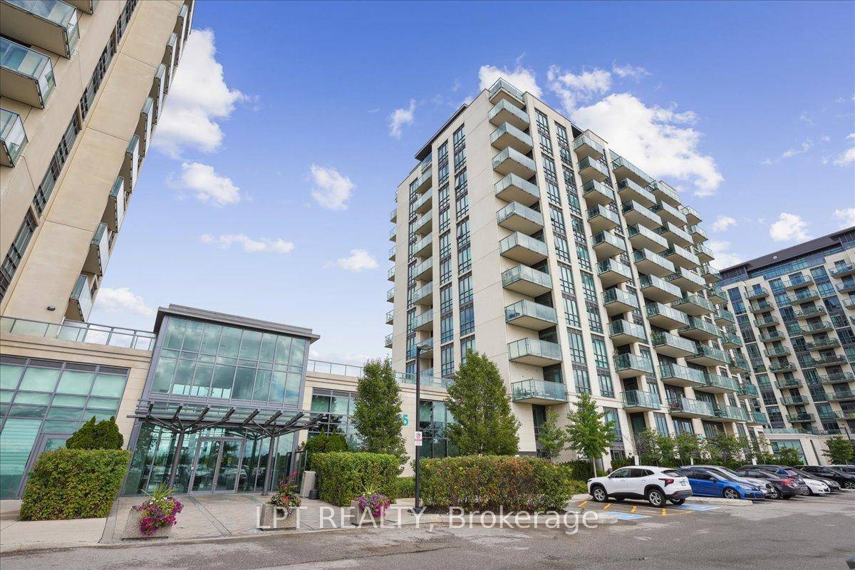 This immaculate and spacious turn key unit boasts 2 bedrooms, 2 full washrooms, just under 1000 square feet is sure to impress you.