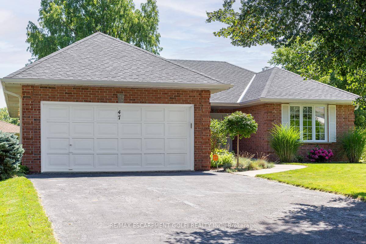 Discover Your Dream Home in the Desirable Beckett Neighborhood of West Brantford !