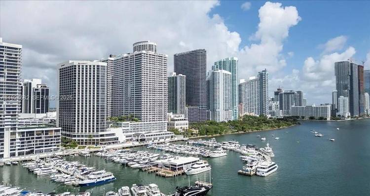 Repriced to sell ! ! ! ! Welcome to Aria on the Bay Edgewater in Miami's trendiest neighborhood.