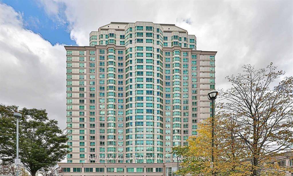 Bright and spacious 2 bedroom, 2 full washroom unit in a high demand neighbourhood.