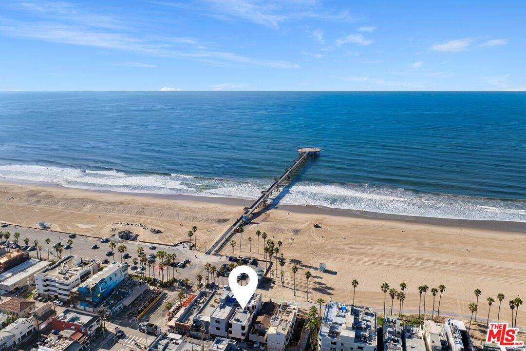 3007   Ocean Front Walk 3BR Marina Del Rey La