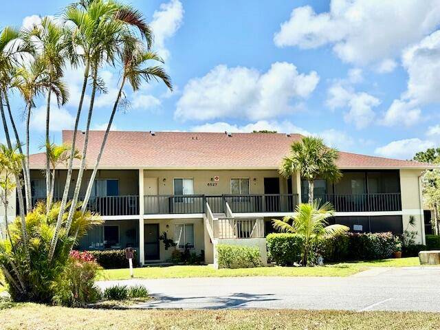 Fantastic First Floor Condo Move In Ready !