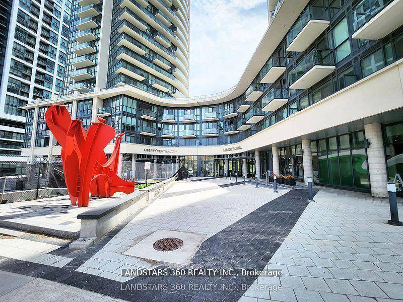 Discover a Spacious and Sun filled 1 bedroom plus den unit nestled in the heart of Liberty Village, a vibrant and self contained community that radiates friendliness.
