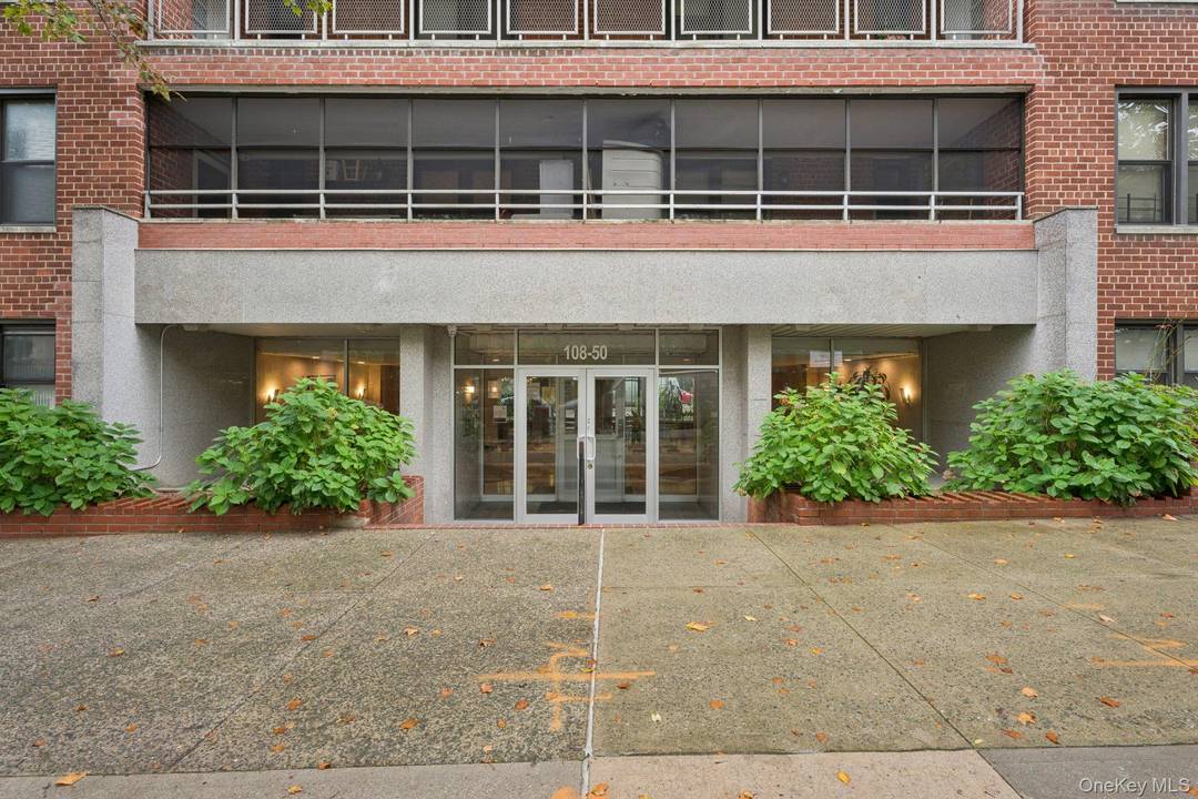 The Professional Cooperative is conveniently located in the bustling Forest Hills neighborhood.