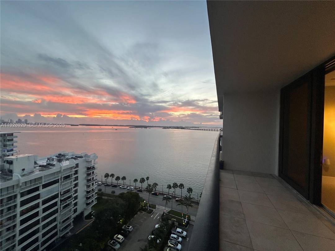 Welcome to this beautifully maintained 2 2 condo on the 17th floor of prestigious Costa Bella in Brickell.