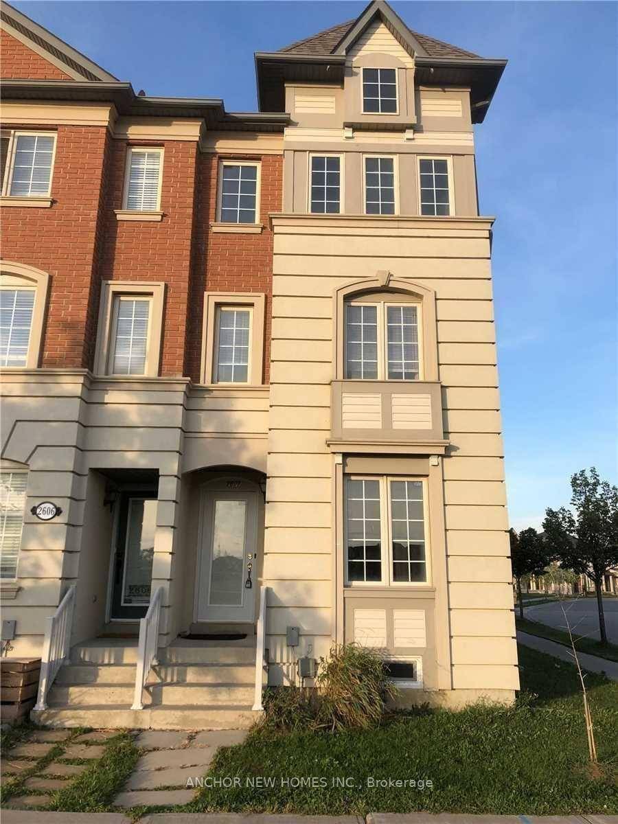 Premium Lot Facing Parking Bright amp ; Spacious Freehold Townhouse In Preligious Upper Cornell, Corner Unit.